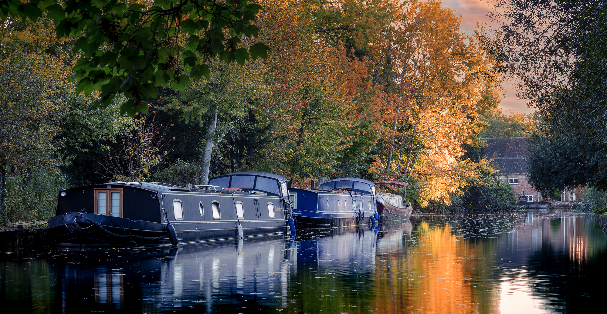 autumn photography along the Kennet and Avon Canal, Newbury.