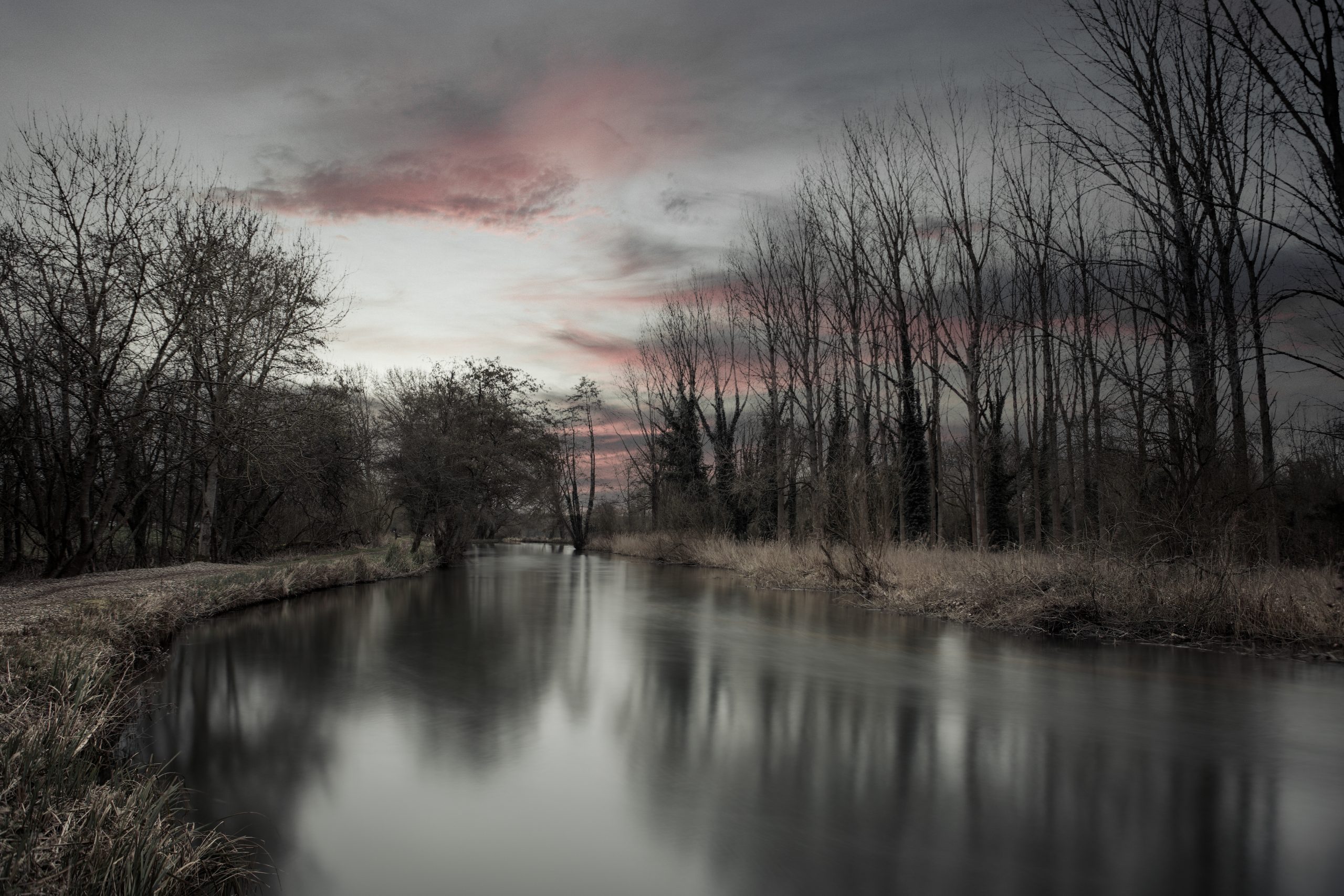 Enchanting Winter Splendor: Captivating Snapshots of Aldermaston Wharf 2022