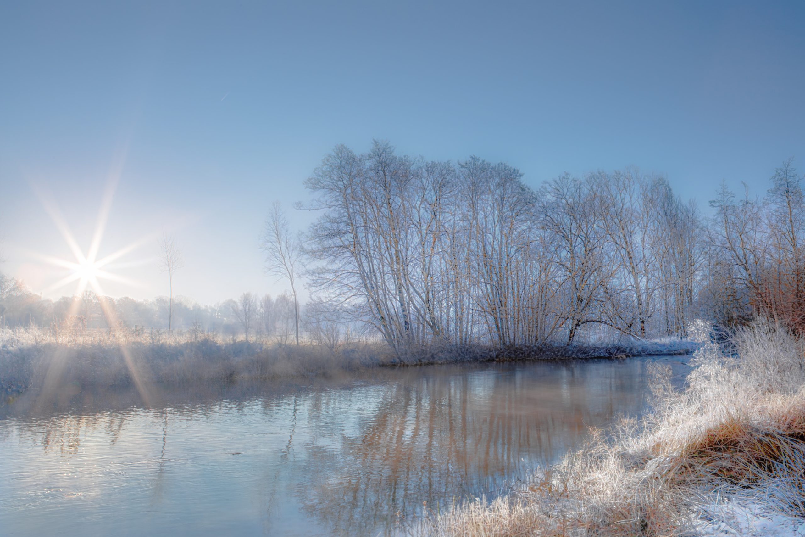 Enchanting Winter Splendor: Captivating Snapshots of Aldermaston Wharf 2022